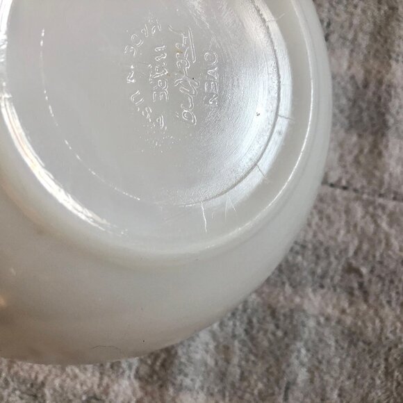 Fire King Milk Glass Mixing Bowl - Picture 4 of 4
